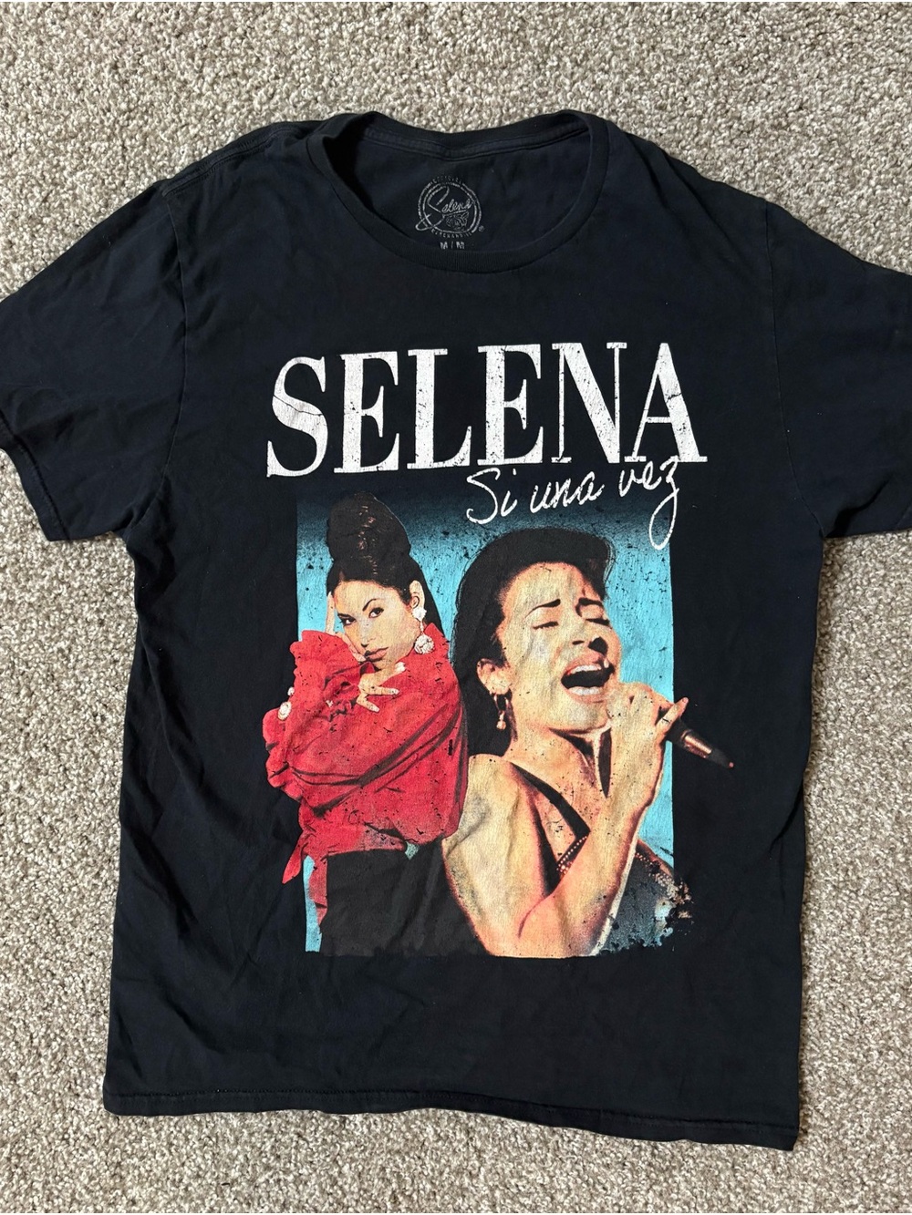 Selena Graphic Tee - "Si una vez" - Black with Red & Blue Print